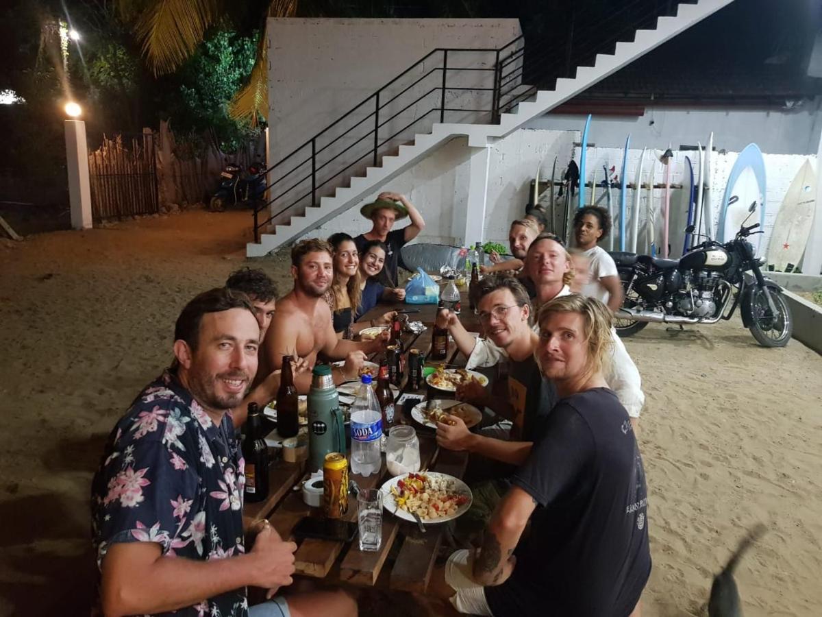 Hangover Hostels Аругам Бей Екстериор снимка