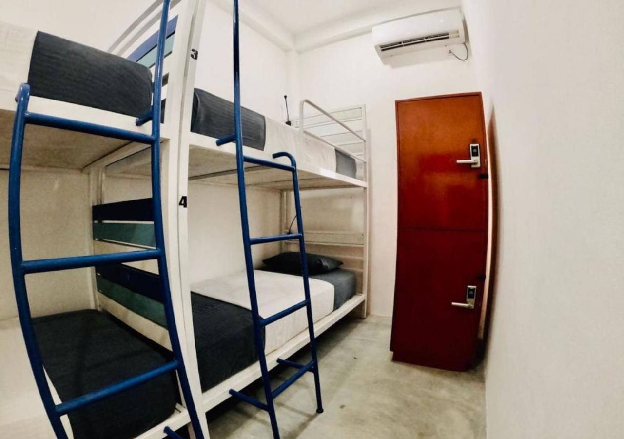 Hangover Hostels Аругам Бей Екстериор снимка