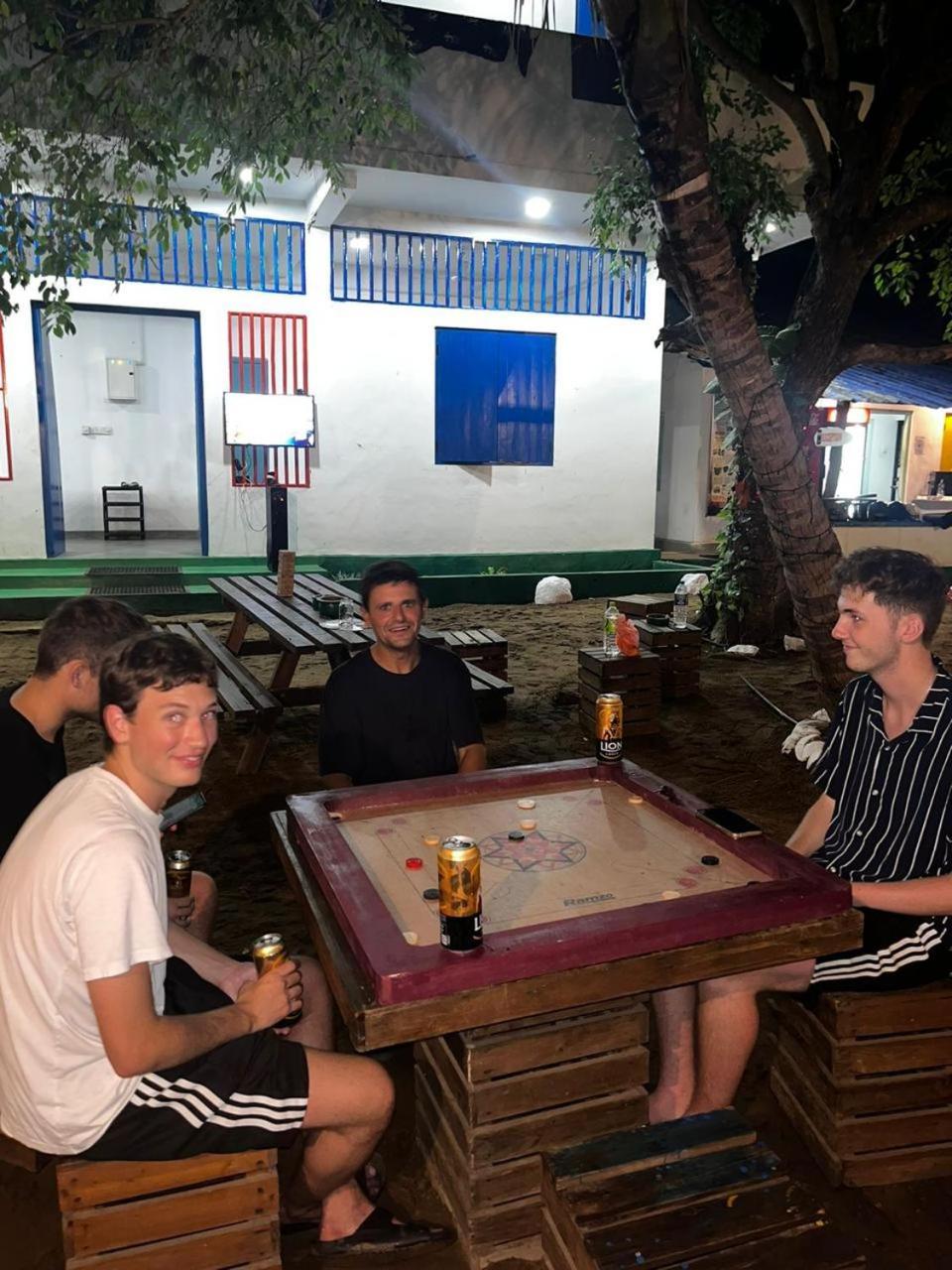 Hangover Hostels Аругам Бей Екстериор снимка