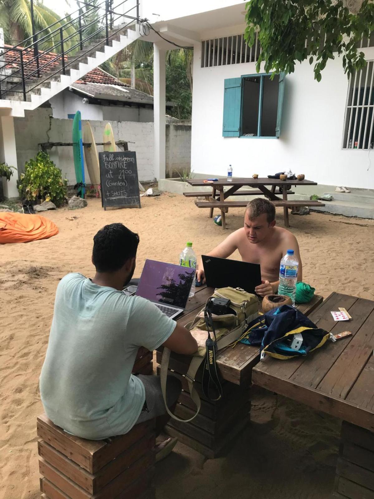 Hangover Hostels Аругам Бей Екстериор снимка