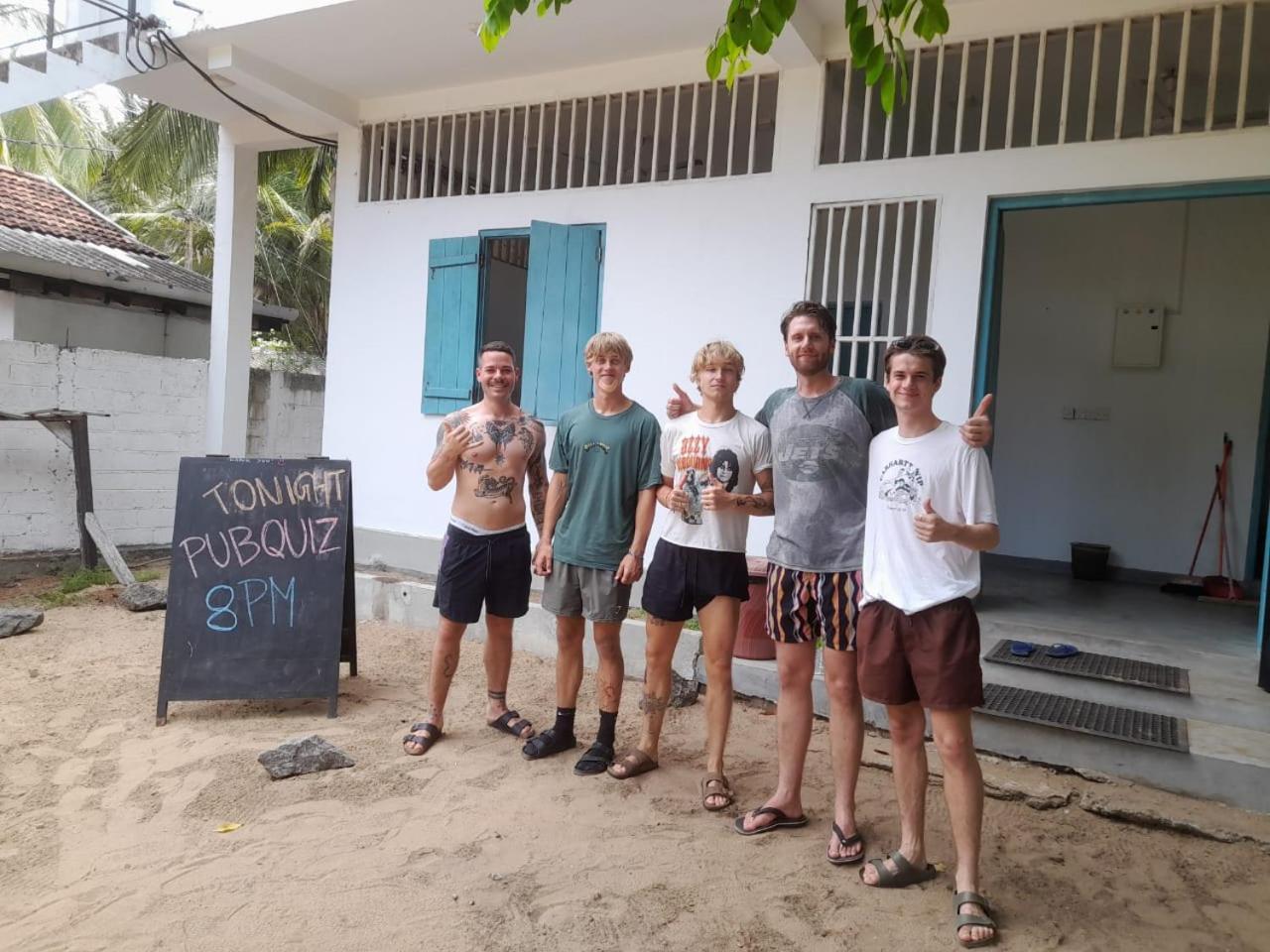 Hangover Hostels Аругам Бей Екстериор снимка