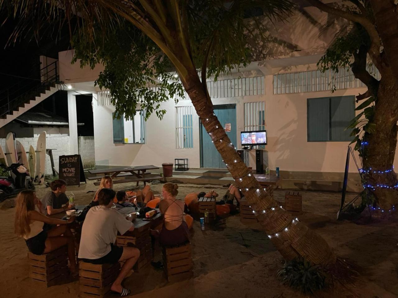 Hangover Hostels Аругам Бей Екстериор снимка